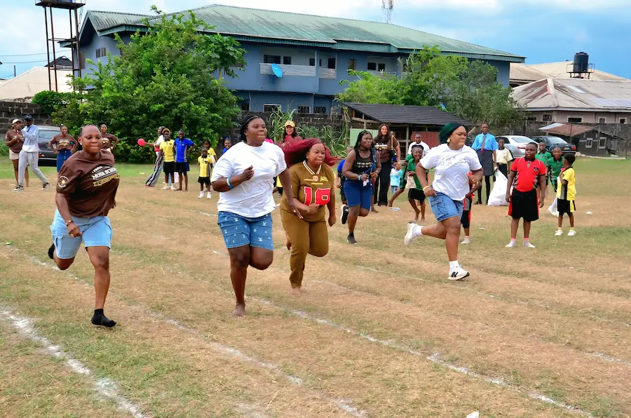 Parents race.